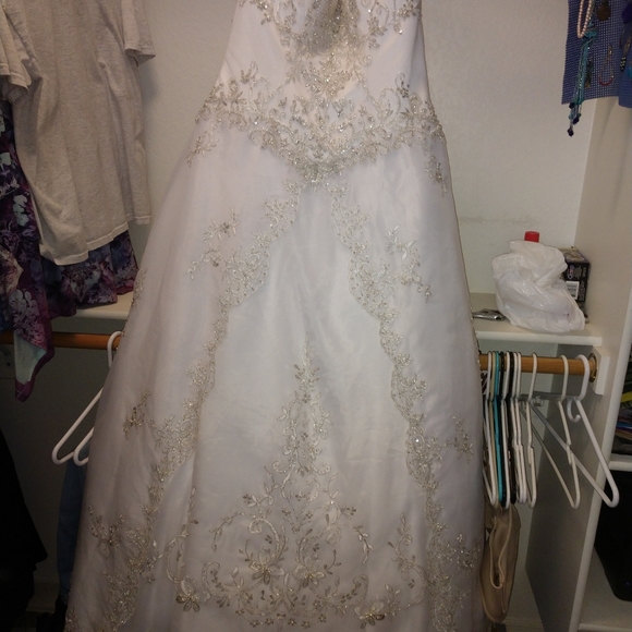 Label by G Dresses & Skirts - Brand new Wedding Dress